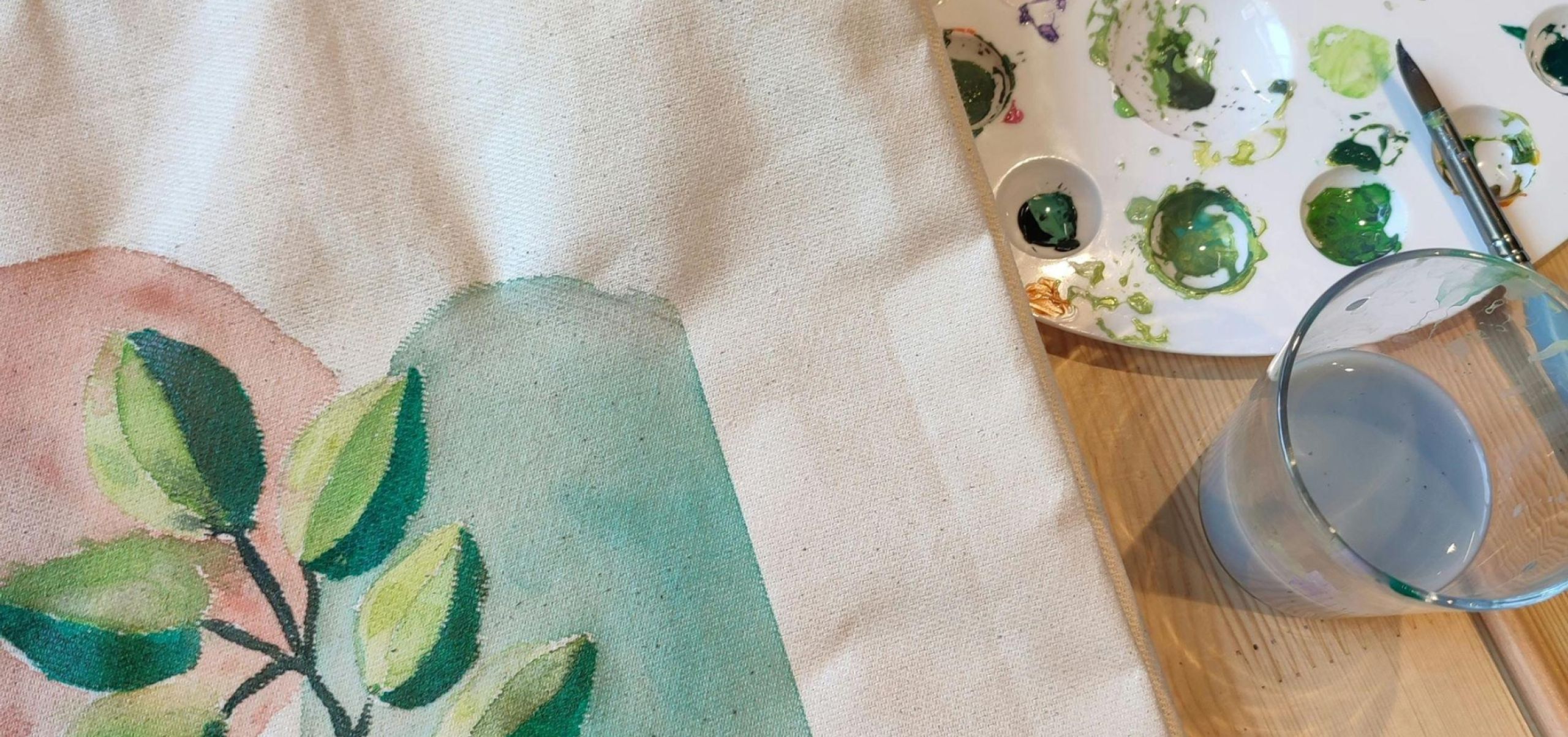 Tote bag and painting pallete