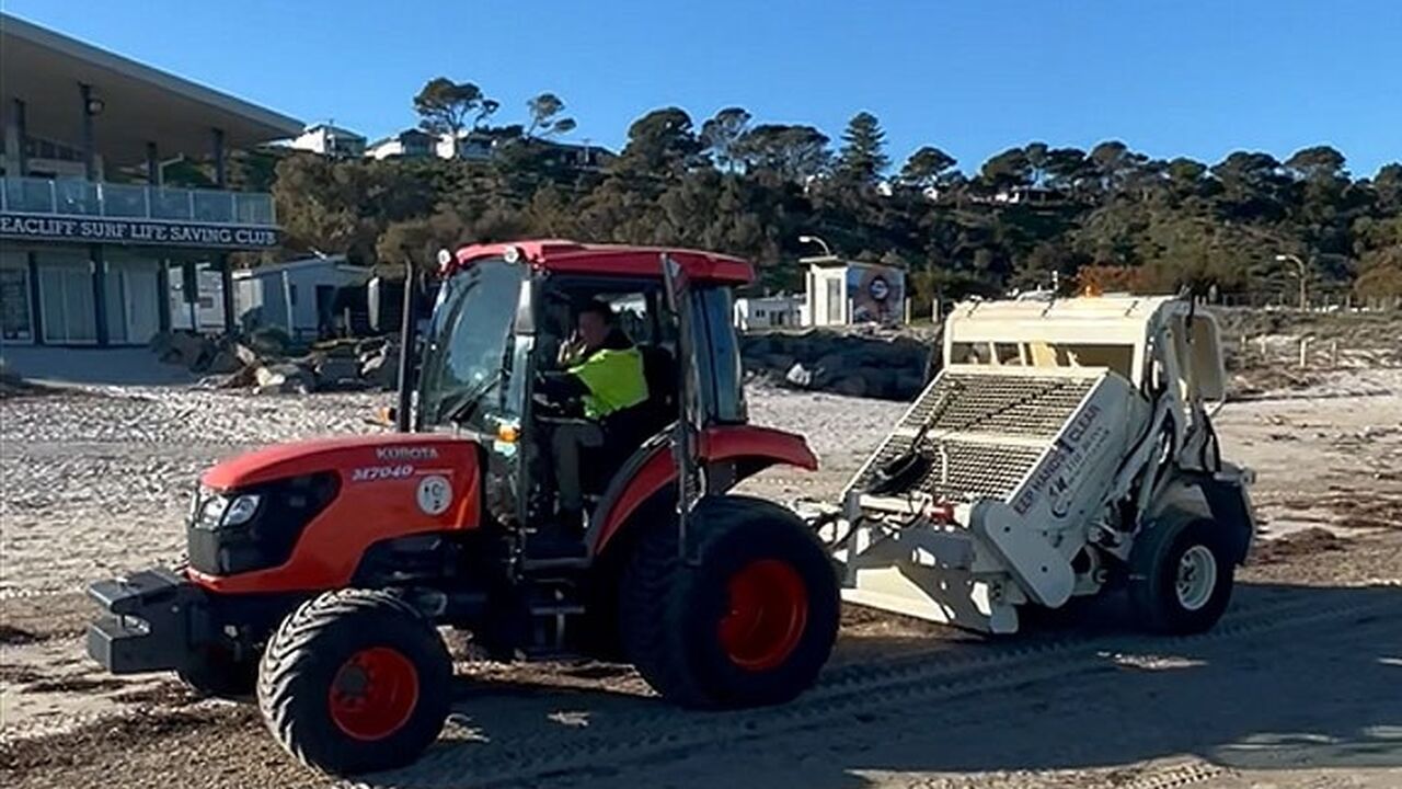 Depot team's huge clean-up task | City of Holdfast Bay