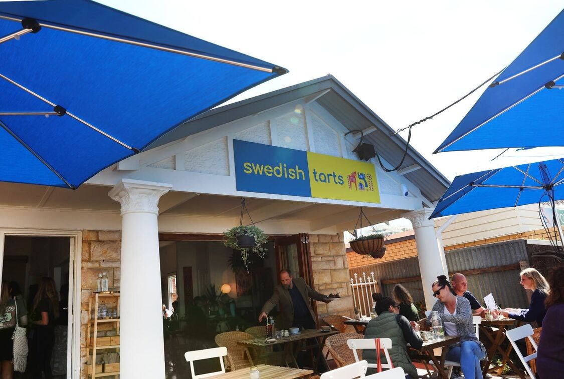 sweedish tarts front of house