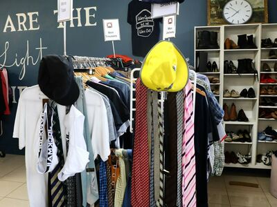 Worn Again - Clothing Rails