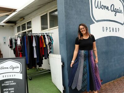 Worn again - Shantal