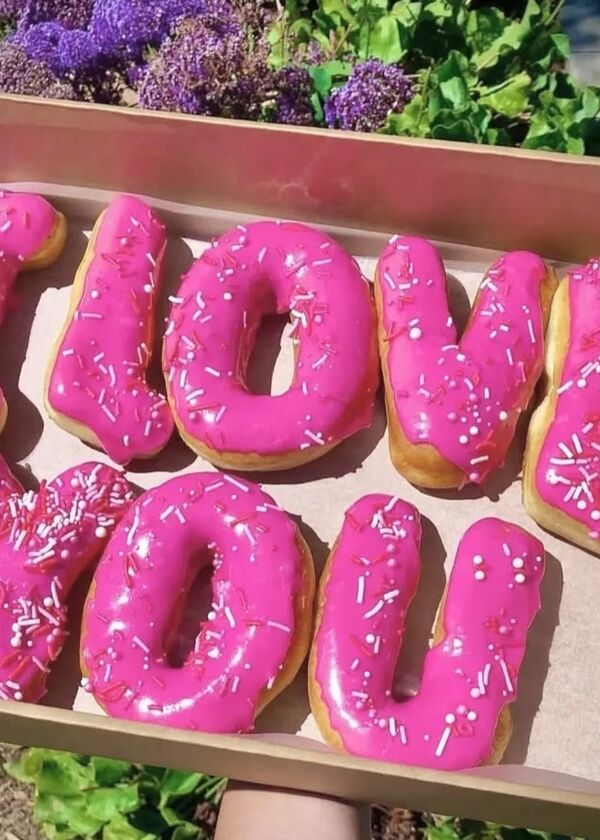 "i love you" wirtten in doughnuts
