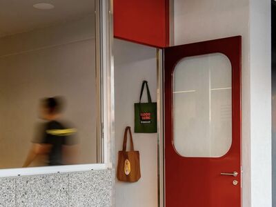 Shadow Baking Lands shop front