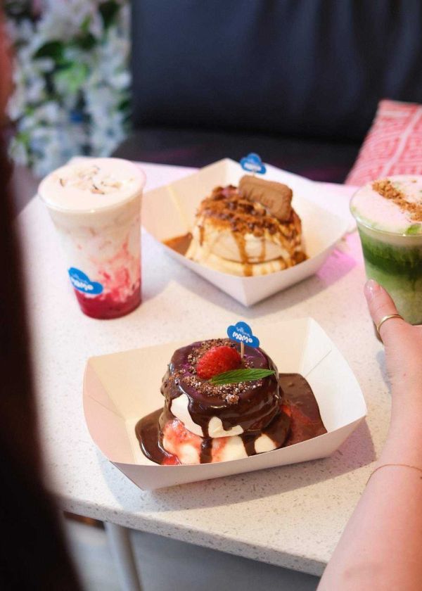 souffle pancakes with milk based drinks